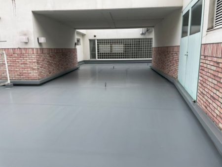 三輪塗装 ひざし 泰さん現場 2Fバルコニーウレタン防水_210329_137